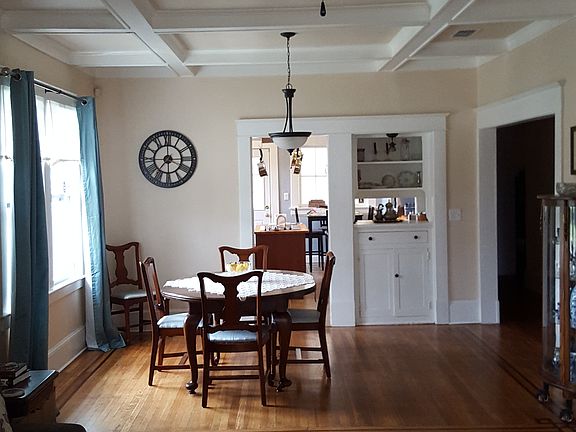 4th image of 153 W 11th St