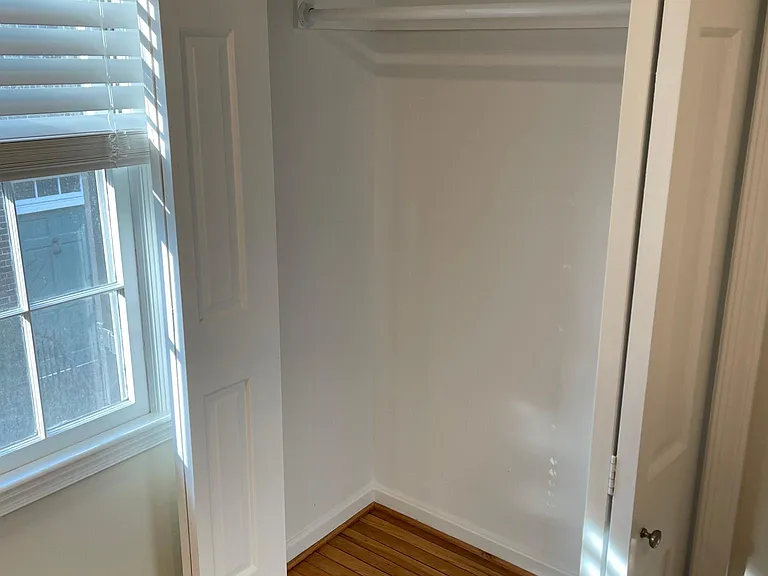 213 S Union St — Photo 24
