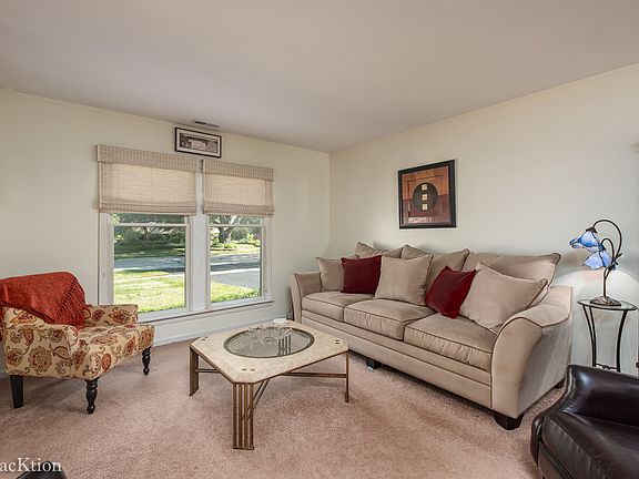 4th image of 2635 Jonquil Ln