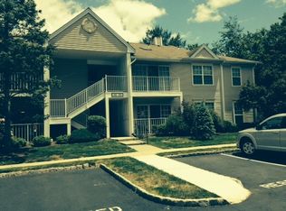 42 Lindsey Ct, Franklin Park, NJ 08823