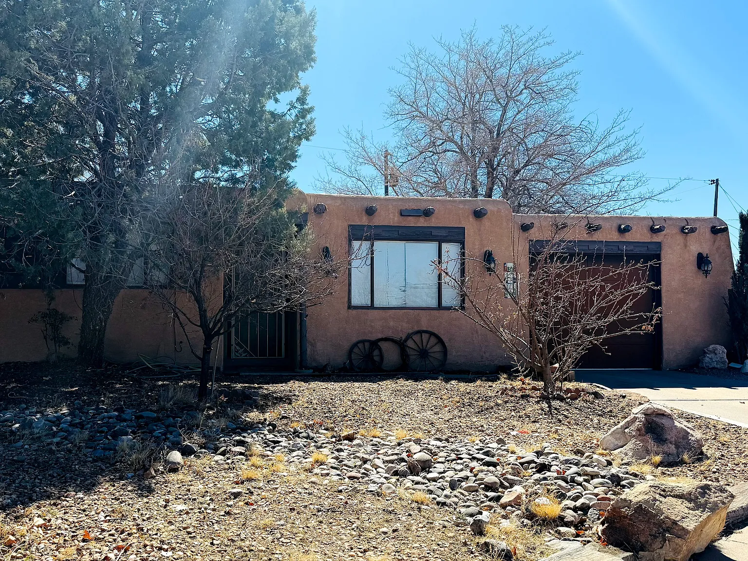 4 bed, 1293 sqft, $2,000 — Photo 1