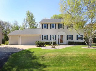 W2419 Valleywood Ln, Appleton, WI 54915