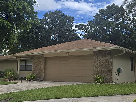 2nd image of 729 NW 23RD Lane