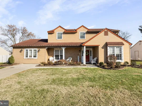 29 Freedom Rd, Sewell, NJ 08080