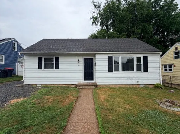 25 Richard Rd, New Castle, DE 19720