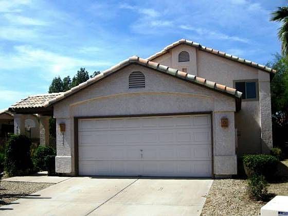 2nd image of 4009 E Hiddenview Dr
