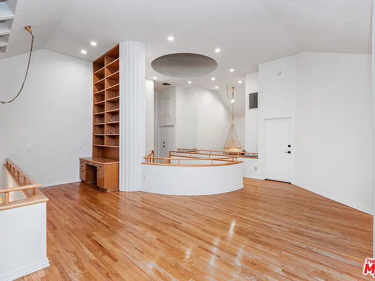 7940 Vulcan Dr — Photo 58
