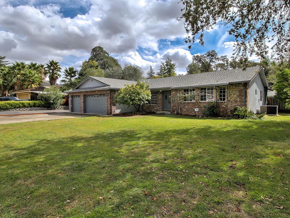 1st image of 120 Sunrock Dr