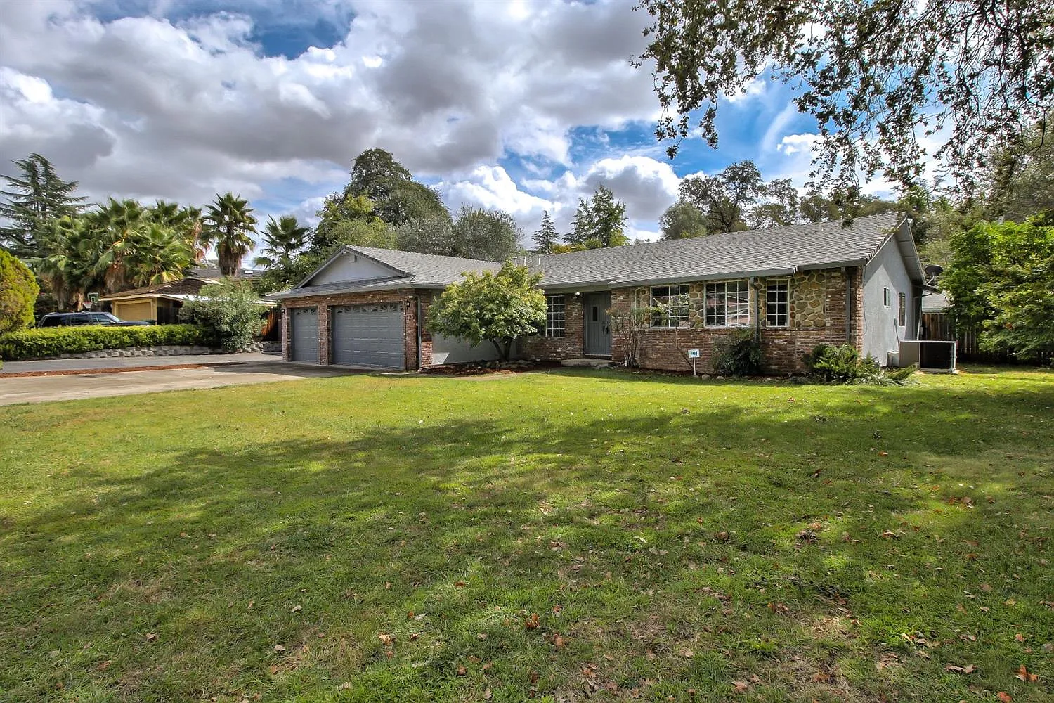 120 Sunrock Dr photo 1