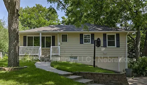7764 Maywood St Photo 1