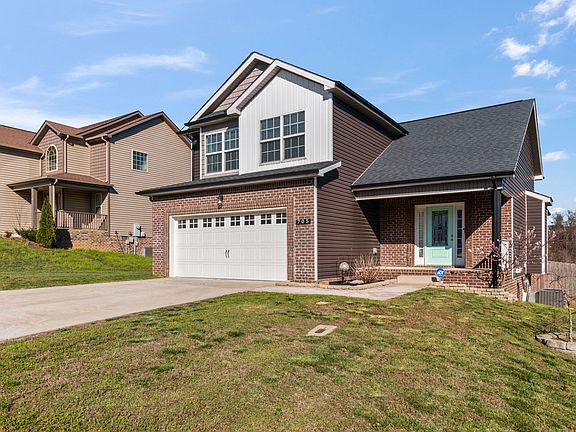 3rd image of 705 Banister Dr