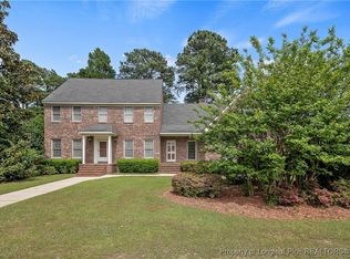 345 Courtyard Ln, Fayetteville, NC 28303