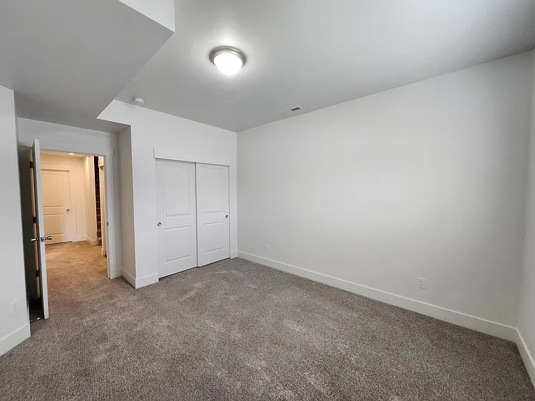 859 Duke Ln — Photo 19