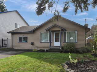 11752 SE Washington St, Portland, OR 97216