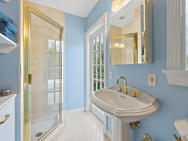 325 Seaspray Ave — Photo 13