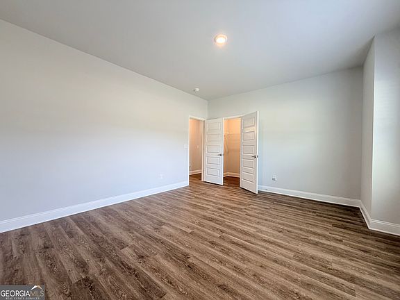5th image of 608 Britton Way