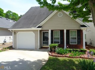 9522 Lakeview Rd, Union City, GA 30291