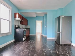 255 Magnolia Ave FLOOR 2, Elizabethport, NJ 07206