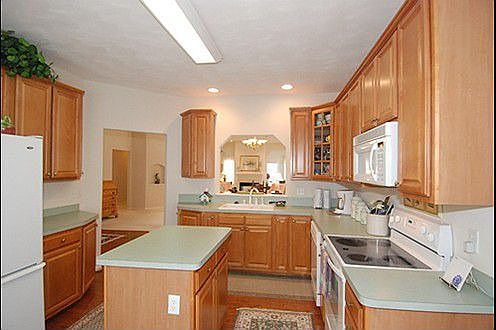 3rd image of 3156 Gallahad Dr