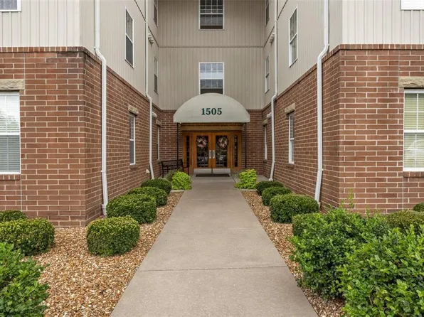 1505 S Old Highway 94 APT 405, Saint Charles, MO 63303