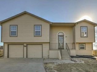 11102 N Central St, Kansas City, MO 64155