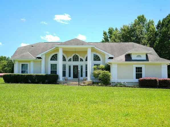 6101 Valentine St, Zebulon, NC 27597