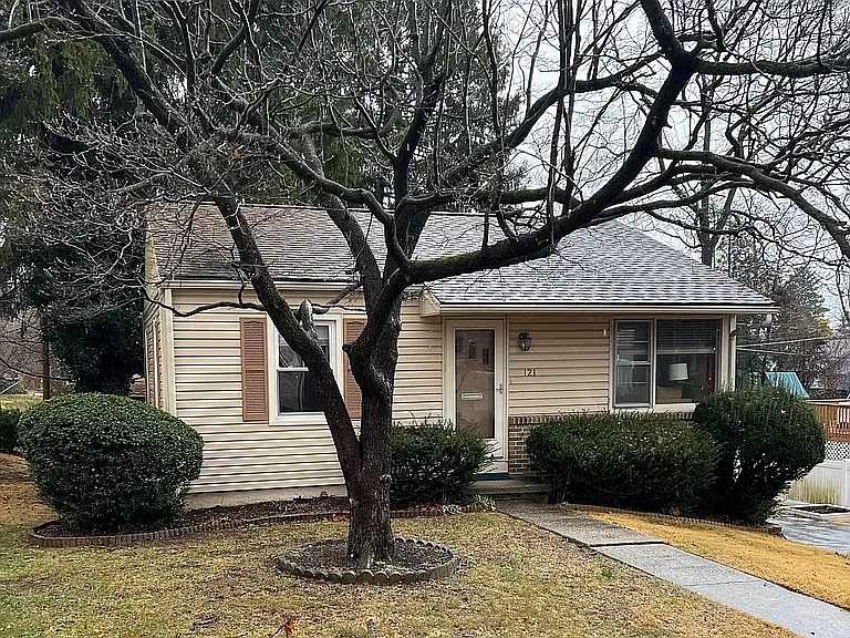 3 bed, 1600 sqft, $2,750 — Photo 2
