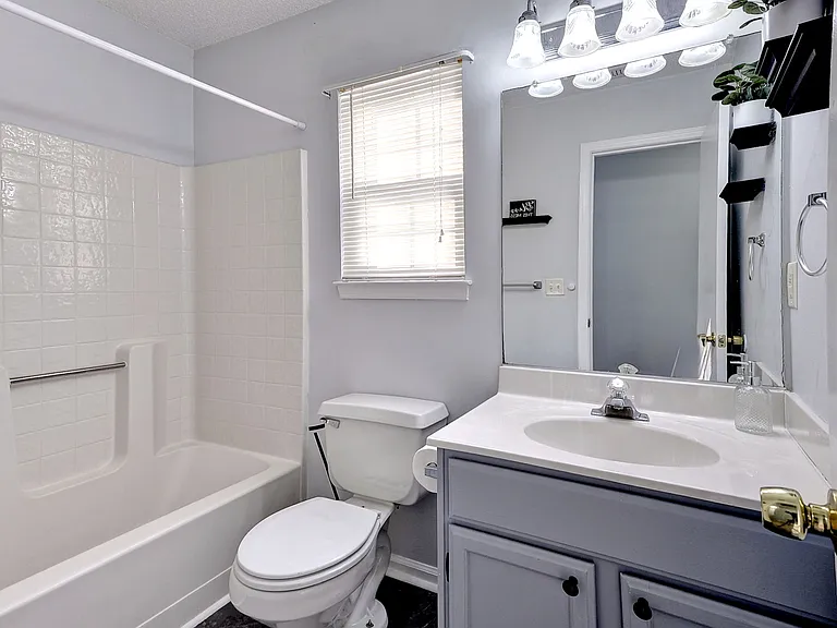 12928 Daybreak Cir — Photo 25