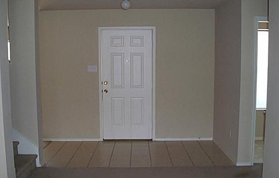 2nd image of 1613 Creekridge Ct