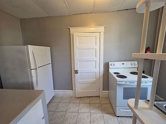 4th image of 547 N 6th St #3