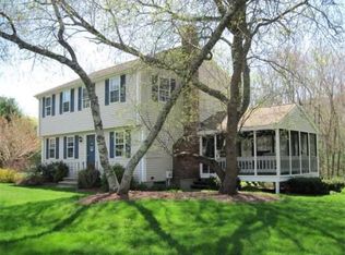 20 Green Valley Rd, Medway, MA 02053