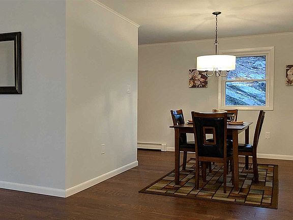 4th image of 13 Bell Dr