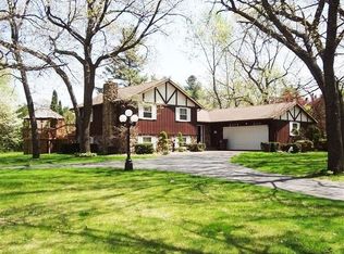 9907 Rustic Dr, Demotte, IN 46310