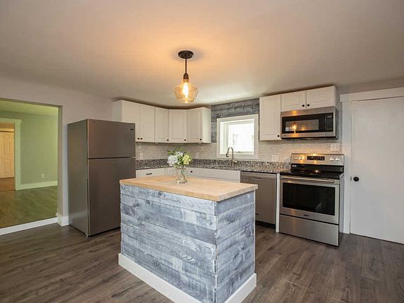 2nd image of 11 Owl Ln