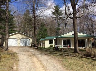 11722 Cherry Dr, Lakeview, MI 48850