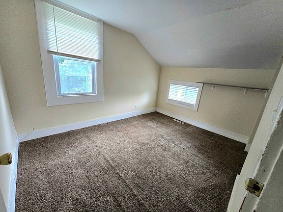 3rd image of 272 W William St