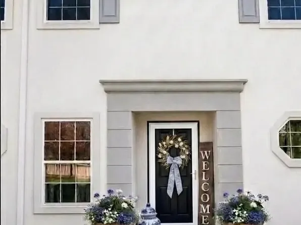102 Village Trce APT 13, Kingston, TN 37763