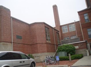 413 6th Ave APT 304, New Glarus, WI 53574