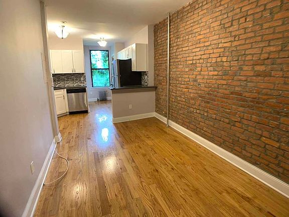 4th image of 142 Baltic St #3C