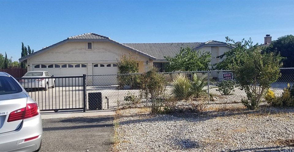 2nd image of 18477 Ranchero Rd