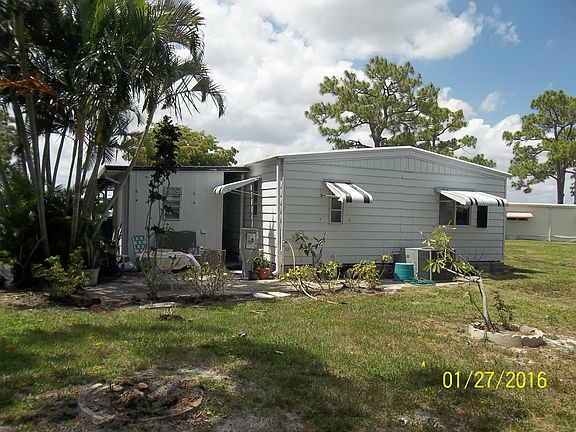 3rd image of 8976 Princess Donna Ct E