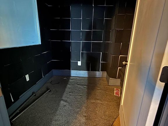 4th image of 155-159 Midland Ave