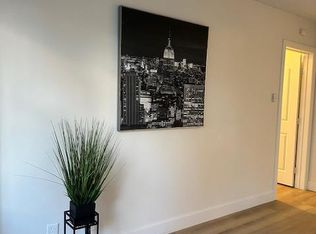 20528 Hartland St #5, Winnetka, CA 91306