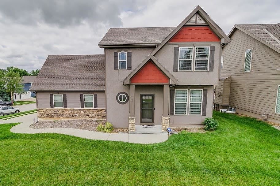 1st image of 1664 Southview Dr