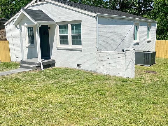 3rd image of 2216 Lindell Ave