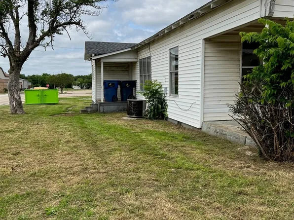 630 W 16th St, Ada, OK 74820