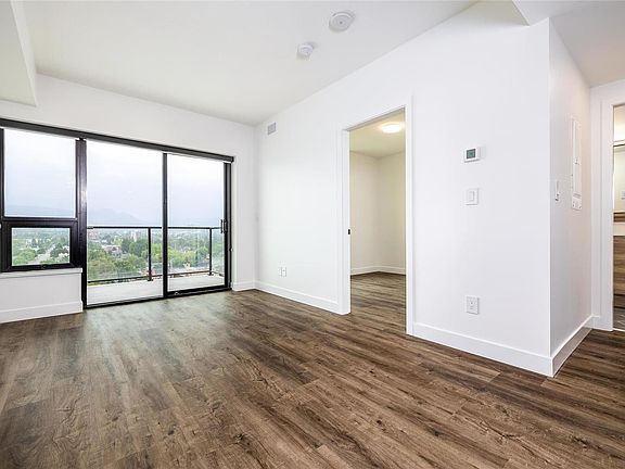 3rd image of 1471 Saint Paul St #1301