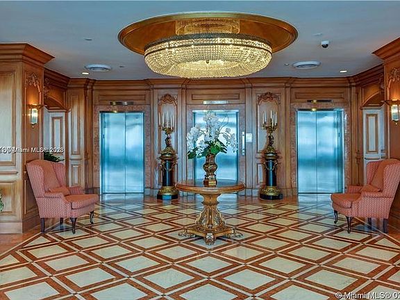 3rd image of 700 Biltmore Way APT 918