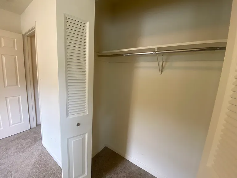 Beechwood Apartments — Photo 42