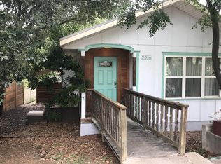 2016 E 10th St, Austin, TX 78702